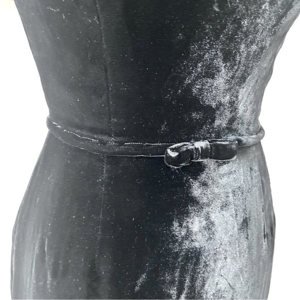 Original Junior Vogue 1960’s Velvet Wiggle Dress. - Picture 8 of 12